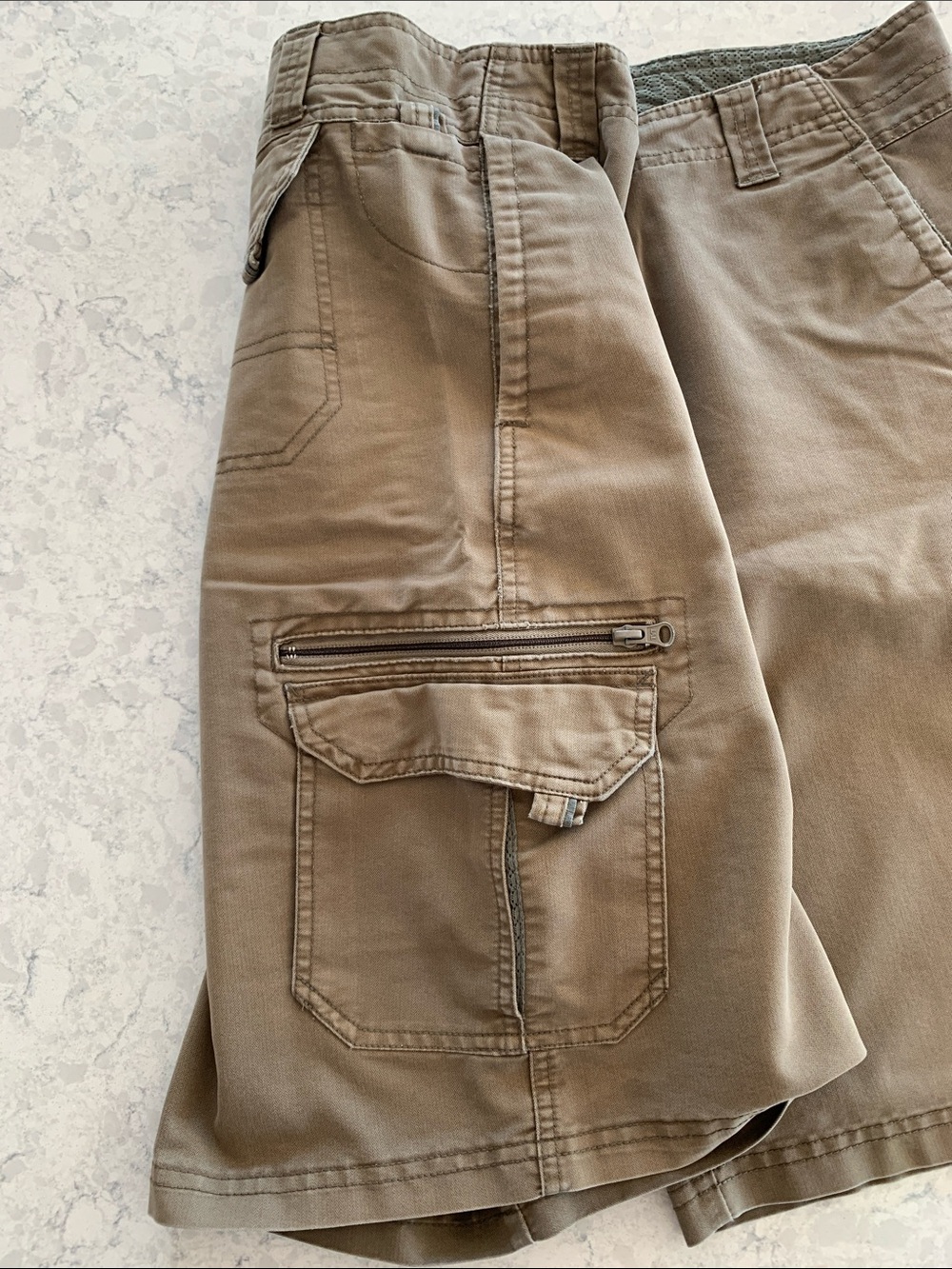 REI Men's Khaki Cargo Shorts - Picture 2 of 9